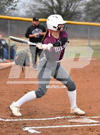 Thumbnail 2 in Snook vs Iola photogallery.