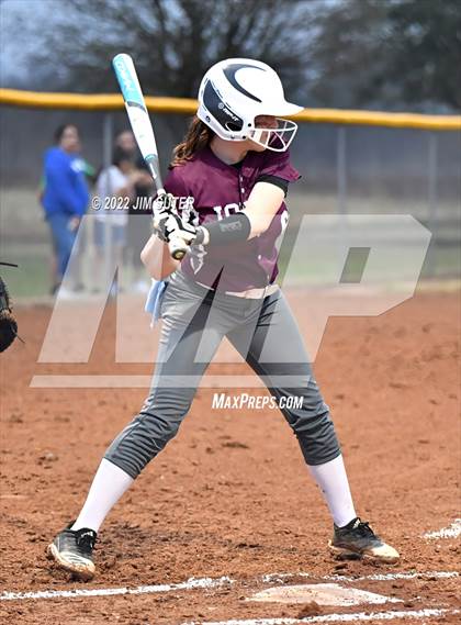 Thumbnail 1 in Snook vs Iola photogallery.