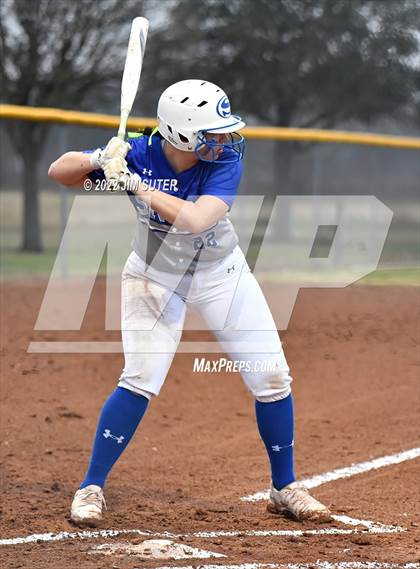 Thumbnail 2 in Snook vs Iola photogallery.