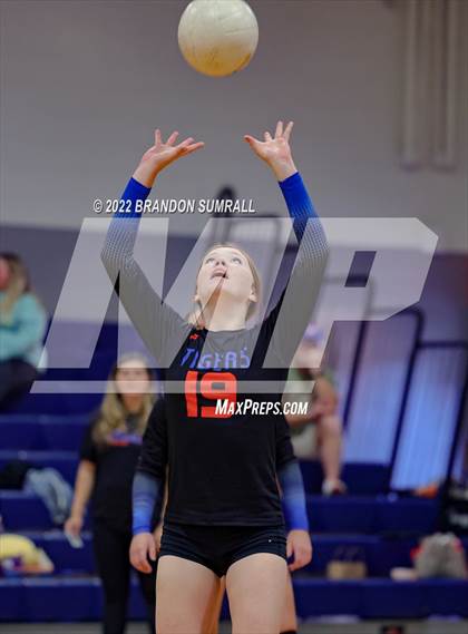 Thumbnail 1 in Maplesville @ Chilton County photogallery.