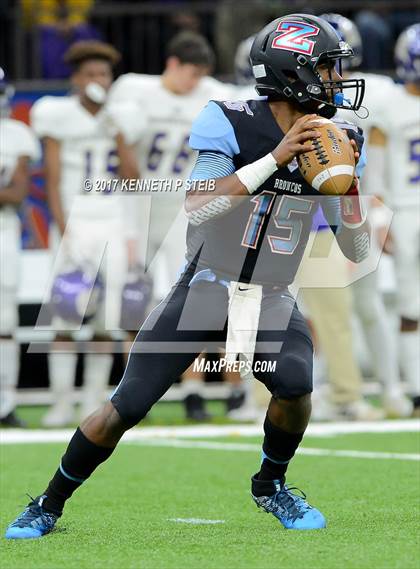 Thumbnail 1 in Hahnville vs. Zachary (LHSAA 5A Final) photogallery.