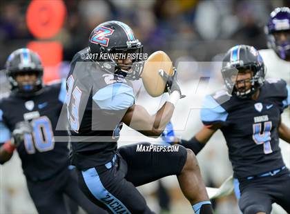 Thumbnail 3 in Hahnville vs. Zachary (LHSAA 5A Final) photogallery.