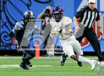 Thumbnail 1 in Hahnville vs. Zachary (LHSAA 5A Final) photogallery.