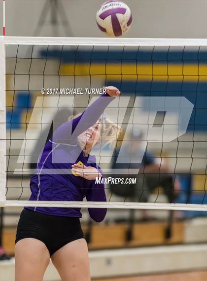 Thumbnail 2 in Arcata vs. Lassen (Battle for the North State Tournament) photogallery.