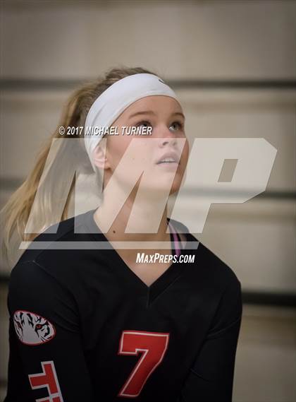 Thumbnail 3 in Arcata vs. Lassen (Battle for the North State Tournament) photogallery.