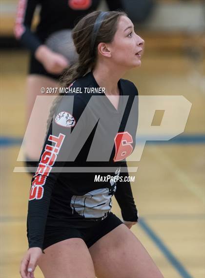 Thumbnail 3 in Arcata vs. Lassen (Battle for the North State Tournament) photogallery.