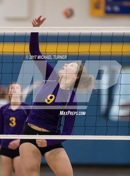 Thumbnail 1 in Arcata vs. Lassen (Battle for the North State Tournament) photogallery.