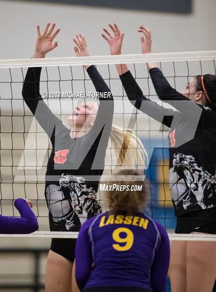 Thumbnail 2 in Arcata vs. Lassen (Battle for the North State Tournament) photogallery.