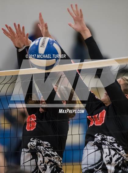 Thumbnail 3 in Arcata vs. Lassen (Battle for the North State Tournament) photogallery.