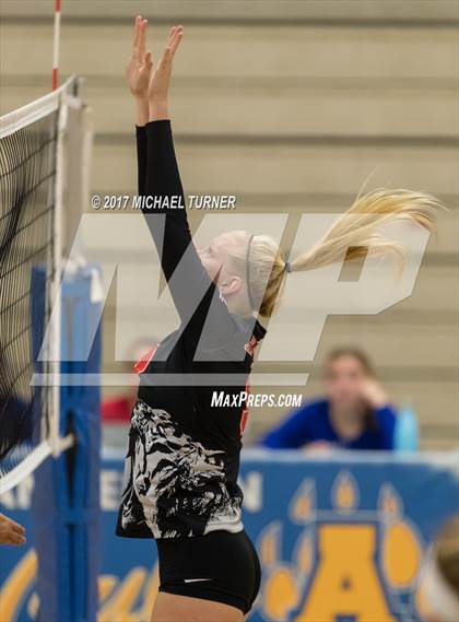 Thumbnail 3 in Arcata vs. Lassen (Battle for the North State Tournament) photogallery.