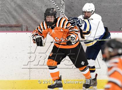 Thumbnail 1 in White Plains @ Pelham Memorial photogallery.