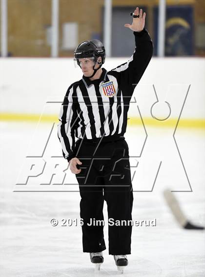 Thumbnail 3 in White Plains @ Pelham Memorial photogallery.