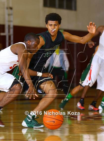 Thumbnail 3 in Narbonne vs. Westchester (CIF LA City Section Open Division Final) photogallery.