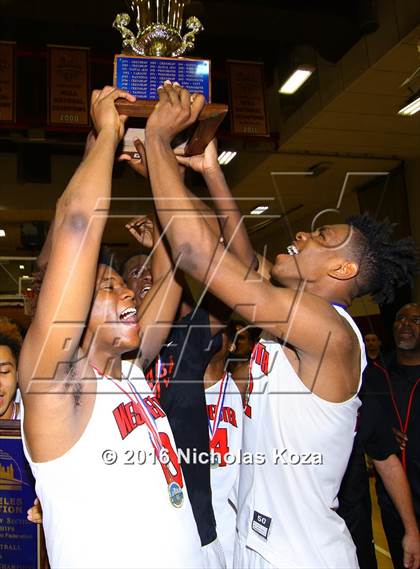 Thumbnail 2 in Narbonne vs. Westchester (CIF LA City Section Open Division Final) photogallery.