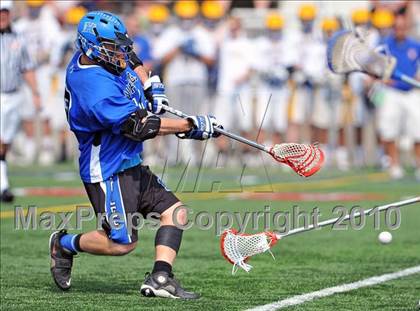Thumbnail 2 in Hauppauge vs. Comsewogue (Section 11 Class B Final) photogallery.