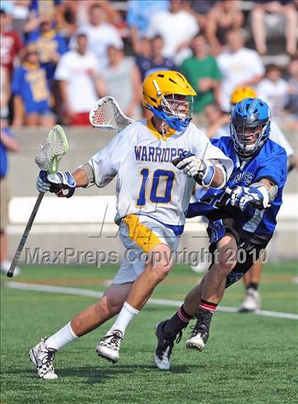 Thumbnail 2 in Hauppauge vs. Comsewogue (Section 11 Class B Final) photogallery.