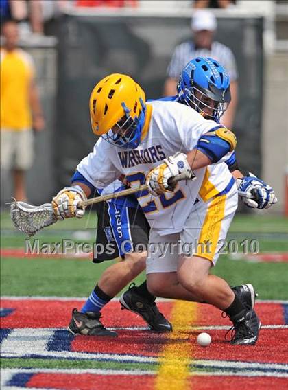 Thumbnail 3 in Hauppauge vs. Comsewogue (Section 11 Class B Final) photogallery.