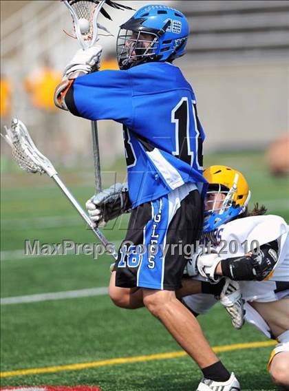 Thumbnail 2 in Hauppauge vs. Comsewogue (Section 11 Class B Final) photogallery.