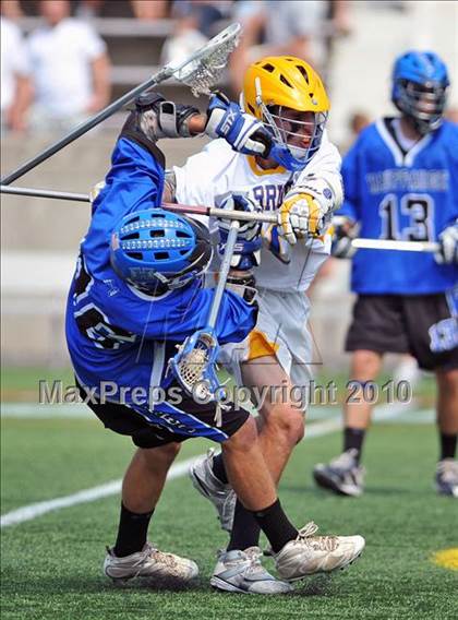 Thumbnail 3 in Hauppauge vs. Comsewogue (Section 11 Class B Final) photogallery.