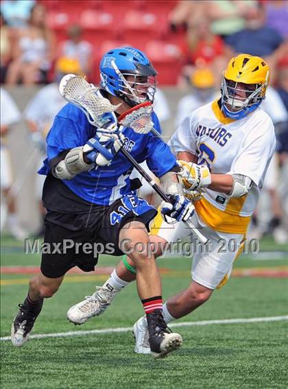 Thumbnail 2 in Hauppauge vs. Comsewogue (Section 11 Class B Final) photogallery.