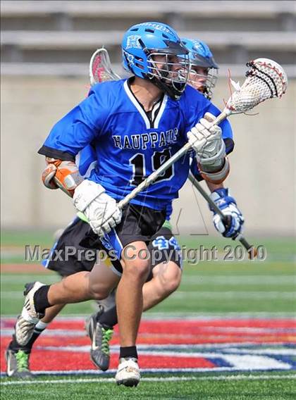 Thumbnail 2 in Hauppauge vs. Comsewogue (Section 11 Class B Final) photogallery.