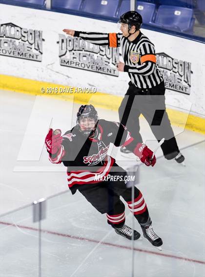 Thumbnail 3 in Hingham vs. Boston College High (MIAA D1A) photogallery.