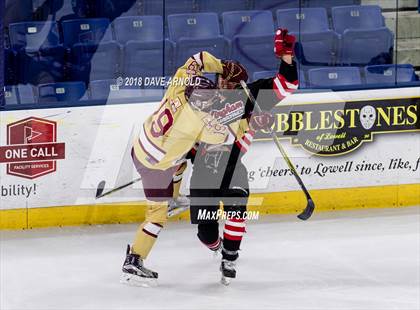 Thumbnail 2 in Hingham vs. Boston College High (MIAA D1A) photogallery.