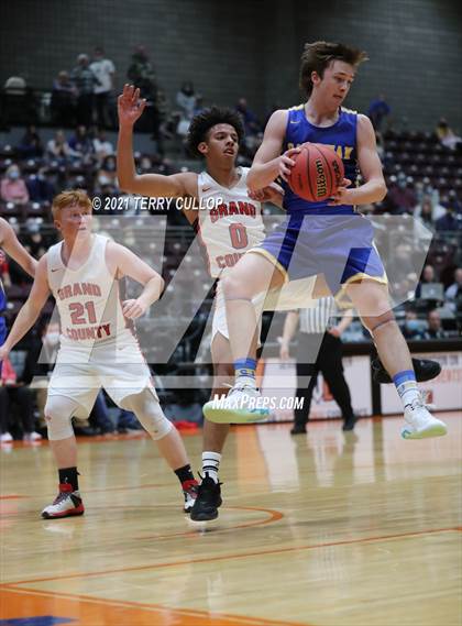 Thumbnail 3 in San Juan vs. Grand County (UHSAA 3A Quarterfinal) photogallery.