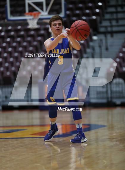 Thumbnail 2 in San Juan vs. Grand County (UHSAA 3A Quarterfinal) photogallery.