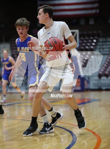 Thumbnail 3 in San Juan vs. Grand County (UHSAA 3A Quarterfinal) photogallery.