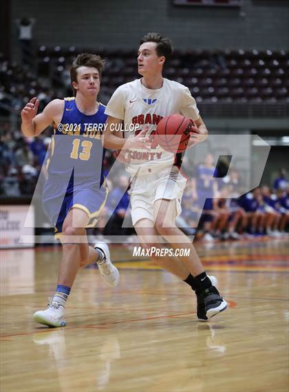 Thumbnail 3 in San Juan vs. Grand County (UHSAA 3A Quarterfinal) photogallery.