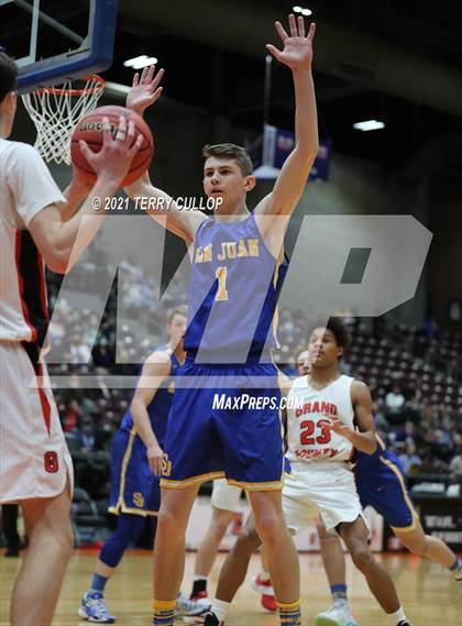 Thumbnail 2 in San Juan vs. Grand County (UHSAA 3A Quarterfinal) photogallery.