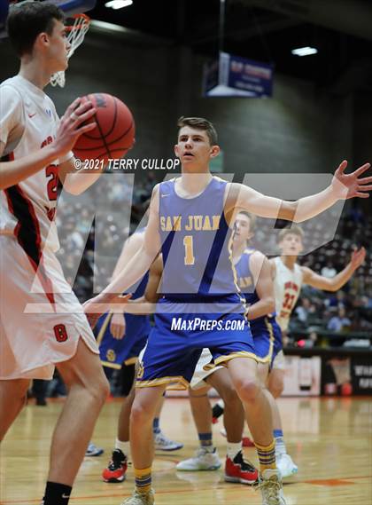 Thumbnail 3 in San Juan vs. Grand County (UHSAA 3A Quarterfinal) photogallery.