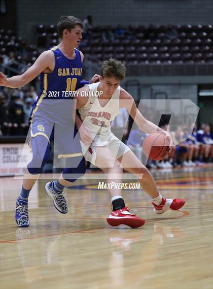 Thumbnail 2 in San Juan vs. Grand County (UHSAA 3A Quarterfinal) photogallery.