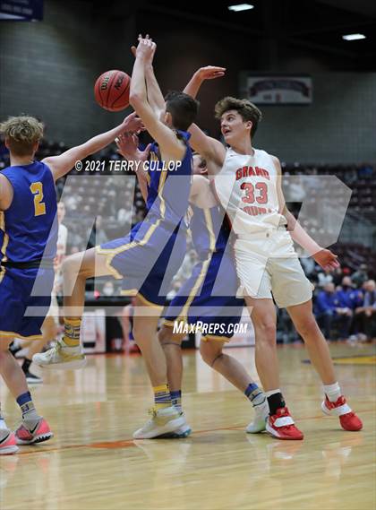 Thumbnail 3 in San Juan vs. Grand County (UHSAA 3A Quarterfinal) photogallery.