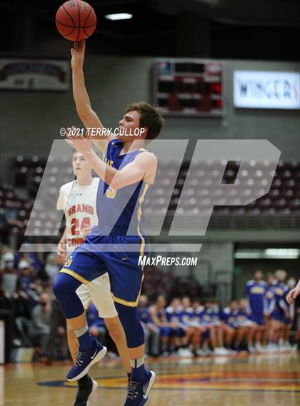 Thumbnail 3 in San Juan vs. Grand County (UHSAA 3A Quarterfinal) photogallery.