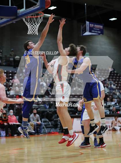 Thumbnail 2 in San Juan vs. Grand County (UHSAA 3A Quarterfinal) photogallery.