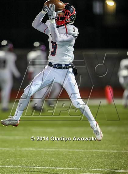 Thumbnail 3 in Wylie vs. Centennial (UIL 5A Bi-District Playoff) photogallery.