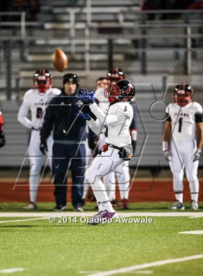 Thumbnail 2 in Wylie vs. Centennial (UIL 5A Bi-District Playoff) photogallery.