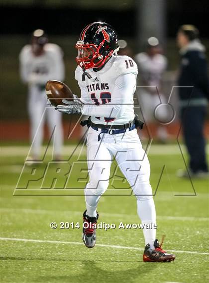 Thumbnail 2 in Wylie vs. Centennial (UIL 5A Bi-District Playoff) photogallery.