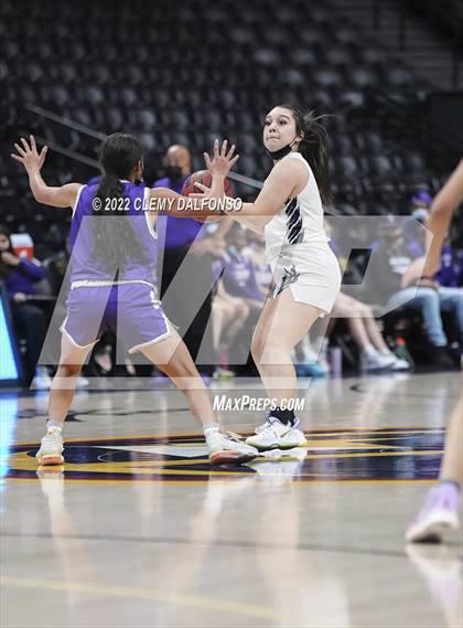 Thumbnail 2 in Denver South vs Dakota Ridge (Ball Arena) photogallery.