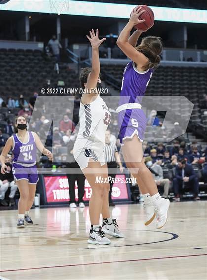 Thumbnail 3 in Denver South vs Dakota Ridge (Ball Arena) photogallery.
