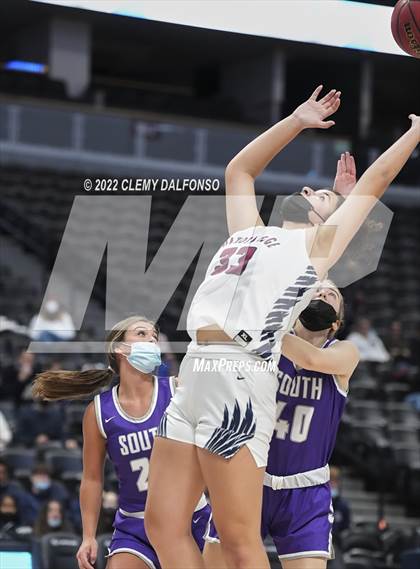 Thumbnail 3 in Denver South vs Dakota Ridge (Ball Arena) photogallery.