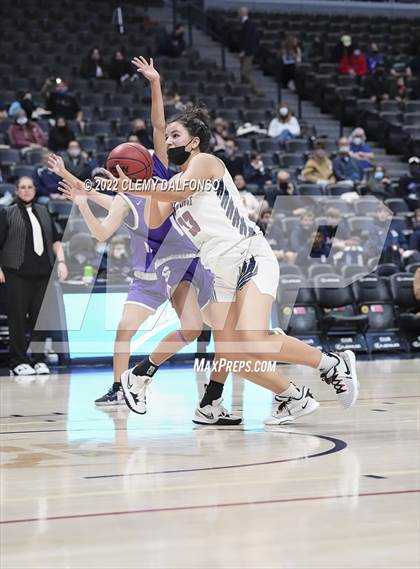 Thumbnail 2 in Denver South vs Dakota Ridge (Ball Arena) photogallery.