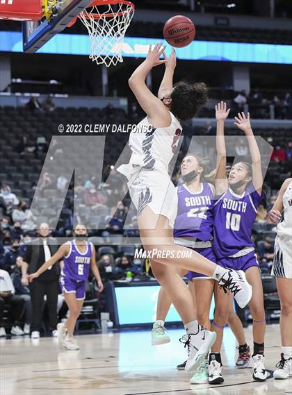 Thumbnail 2 in Denver South vs Dakota Ridge (Ball Arena) photogallery.