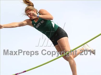 Thumbnail 2 in Woody Wilson Invitational (Girls Field Events) photogallery.