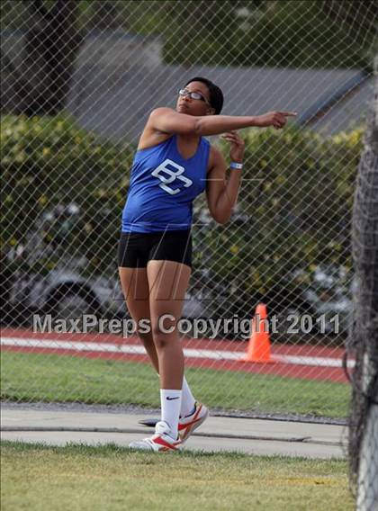 Thumbnail 2 in Woody Wilson Invitational (Girls Field Events) photogallery.