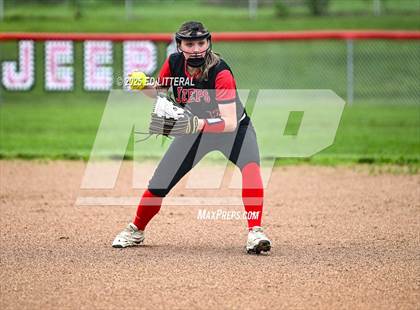 Thumbnail 1 in Belpre vs South Webster (OHSAA District VII Quarterfinal) photogallery.