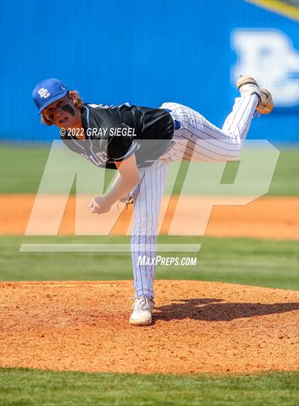 Thumbnail 2 in Deer Creek vs Yukon (OSSAA 6A Regional Final) photogallery.