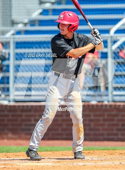 Thumbnail 2 in Deer Creek vs Yukon (OSSAA 6A Regional Final) photogallery.